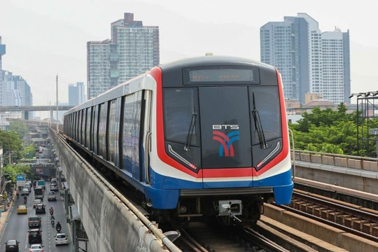 Siêu dự án tàu điện gánh nợ gần 30.000 tỷ đồng, khó thực hiện kế hoạch bán vé giá rẻ