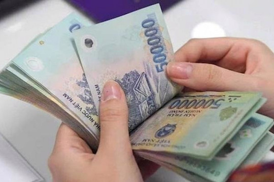Lương tăng, vì sao người lao động vẫn có thể nghèo đi?