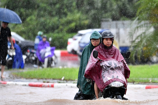 Dự báo thời tiết 30/6/2025: Mưa lớn như trút nước ở miền Bắc khi nào kết thúc?
