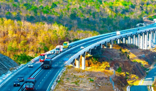 Đề án 13 tuyến cao tốc sắp thu phí: Người dân có thể phải trả tới 1.300 đồng/km