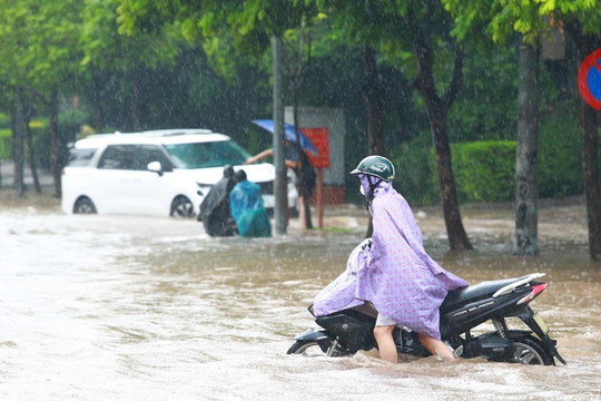 Bão khả năng ảnh hưởng đất liền trong tháng 7, miền Bắc còn mưa lớn đến khi nào?