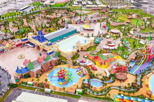Hôm nay, công trình 200.000m2 hiện đại nhất miền Bắc của ông Phạm Nhật Vượng chính thức hoạt động, giảm giá 20% cho toàn bộ khách hàng