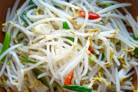 Loại rau được Trung Quốc ví như 'nhân sâm', chợ Việt bán đầy với giá cực rẻ