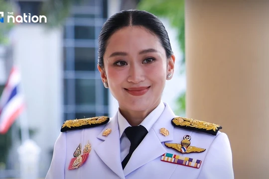 Hai ngày sau khi bị đình chỉ chức thủ tướng, bà Paetongtarn Shinawatra nhậm chức trong Nội các mới