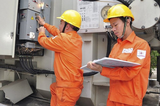 Tiền điện tăng bất thường trong tháng 6: Điện lực Hà Nội nói gì?