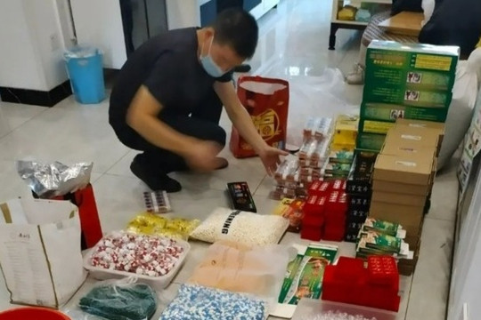 Khởi nguồn từ 2 cửa hàng, phanh phui đường dây thuốc giả 36 tỷ: Thành phần rẻ bèo nhưng ‘cộp mác’ 4.500 hộp thuốc cao cấp