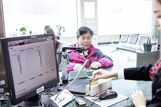 Bắt nữ nhân viên ngân hàng họ Lưu