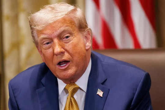 Ông Trump đe dọa áp thuế tới 200% với dược phẩm