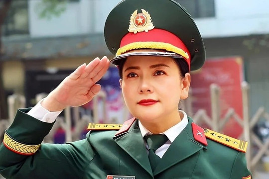 NSND nổi tiếng cả nước vừa được nâng lương sĩ quan cấp bậc Đại tá, hôn nhân viên mãn bên chồng NSƯT