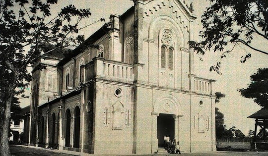 Chiêm ngưỡng công trình tôn giáo được đại gia bất động sản 'giàu hơn vua Bảo Đại' hiến đất dựng nên