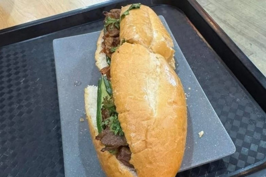 Bánh mì 208.000 đồng tại sân bay Nội Bài: Cục Hàng không yêu cầu làm rõ
