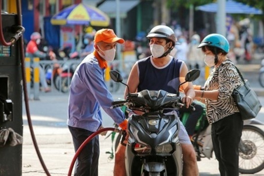 Vì sao Quỹ bình ổn giá xăng dầu dư 6.000 tỷ nhưng không dùng?