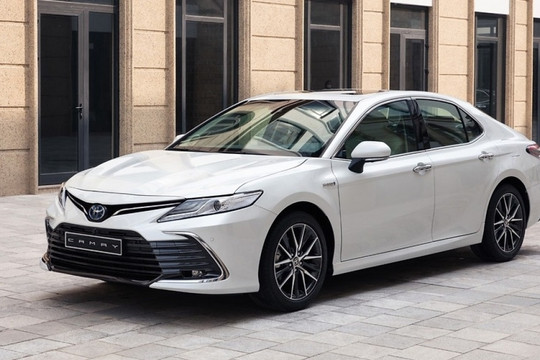 Camry 'ăn trọn' thị phần, Mazda6 và Accord sắp bị xóa sổ khỏi bản đồ sedan cỡ D tại Việt Nam?