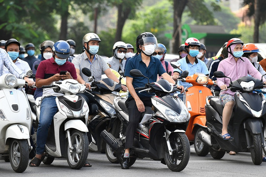 Hà Nội đang chuẩn bị những gì cho lệnh cấm xe máy chạy xăng trong 1 năm tới?