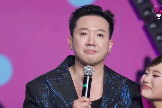 Trấn Thành bật khóc