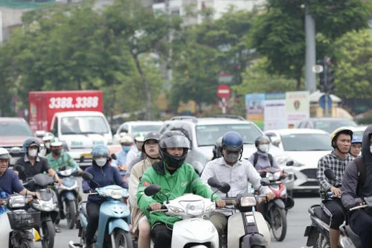 Chủ tịch Hà Nội: Không vì lợi ích người đi xe máy cũ nát mà ảnh hưởng đến cả triệu dân