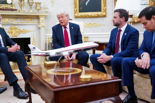 Các nước làm ăn với Nga bất ngờ nhận 'tối hậu thư' từ ông Trump