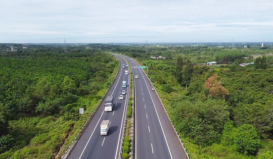 Cao tốc TP. HCM - Long Thành đóng một phần để sửa chữa trong một tháng