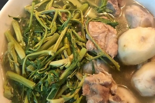 Loại rau 25.000 đồng/ bó nhưng chỉ nhặt được 1 'nhúm': Xưa mọc hoang nay thành đặc sản đắt khách đến lạ