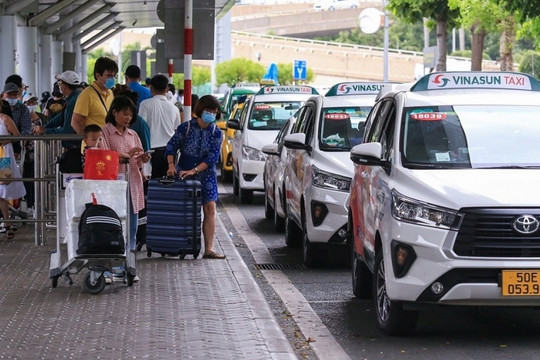 Phớt lờ xu thế xe điện, ông lớn taxi Vinasun (VNS) cược tất vào dòng hybrid để đổi lấy điều gì?