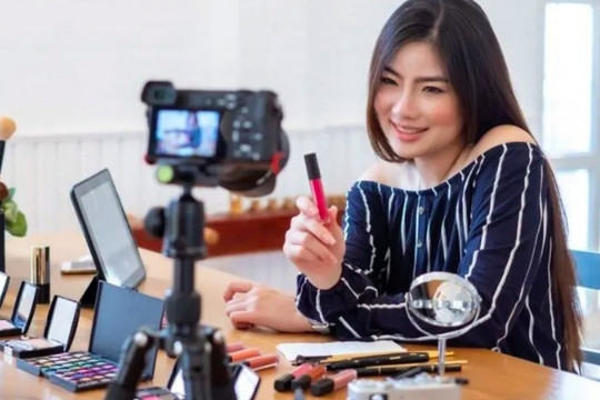 Kể từ năm 2026, KOL/KOC livestream phải học điều này mới được lên sóng bán hàng