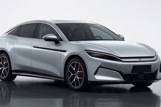 Vua xe điện Trung Quốc đăng ký mẫu 'sedan quái vật' tại Việt Nam, tăng tốc 0–100km/h trong 2,7 giây; chạy thẳng Hà Nội – Quảng Bình chỉ 1 lần sạc