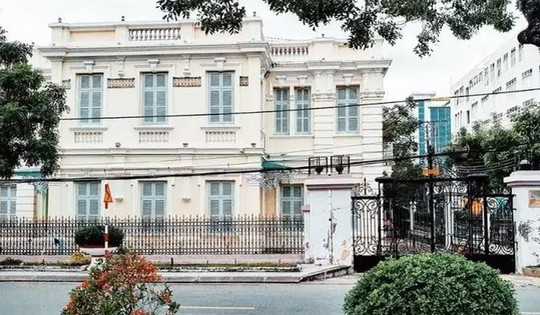 Dinh thự của vị công tử từng tiêu hết 5 tấn vàng: Hơn 100 năm vẫn lộng lẫy, không gian sống chứng minh cho cuộc sống xa xỉ