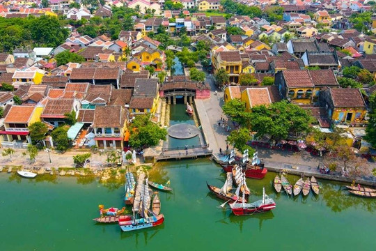 Lý do khiến phố cổ chỉ 64km2 của Việt Nam được khen 'tốt hàng đầu thế giới', thu 3.000 tỷ đồng