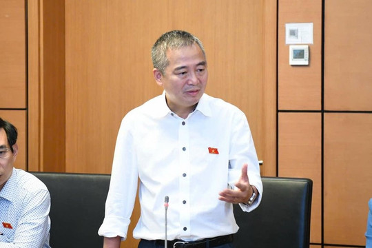 PGS.TS.BS Nguyễn Lân Hiếu nói về vụ tai nạn lật tàu ở Quảng Ninh: Phải thay đổi nhằm phòng tránh và làm giảm tỷ lệ thương vong những vụ việc do thiên tai