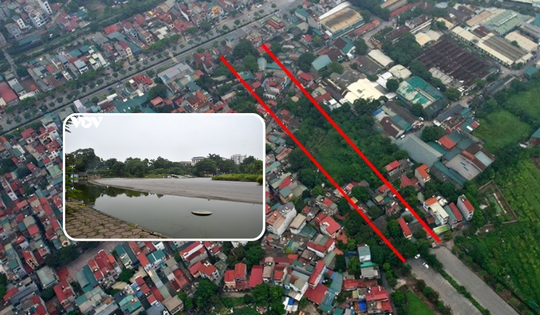 Tuyến đường hơn 20 năm đắp chiếu giữa Thủ đô: Đầy cỏ dại, thường xuyên ngập úng, người dân mong sớm được đền bù