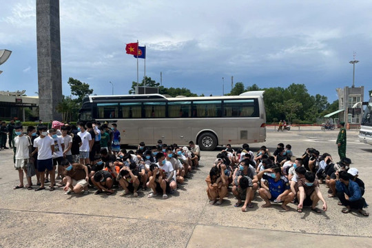 Bộ Công an phối hợp tiếp nhận 161 ‘cán bộ điện lực, an ninh mạng' từ Campuchia