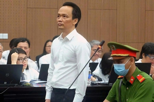 Các bị hại bắt đầu nhận lại tiền vụ Trịnh Văn Quyết