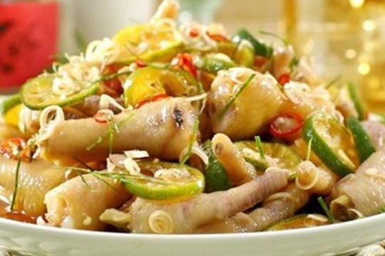 Món ăn rẻ tiền hóa đặc sản, 'gây nghiện' từ bàn nhậu đến nhà hàng, giá tới 120.000 đồng/kg