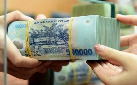 Thu nhập ngoài lãi: Chứng khoán góp gần 20% lợi nhuận hợp nhất cho ngân hàng mẹ