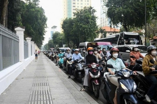 Thành phố Hồ Chí Minh sắp ‘chốt’ thời gian chuyển đổi 400.000 xe xăng, chuyên gia chỉ ra thách thức lớn nhất cần giải quyết