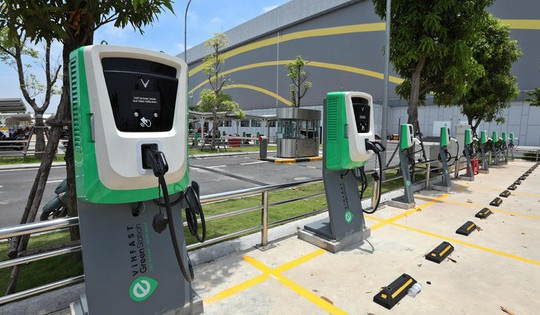 Lộ diện 4 vị trí đầu tiên làm bãi đỗ xe tích hợp trạm sạc điện dọc Vành đai 1 Hà Nội
