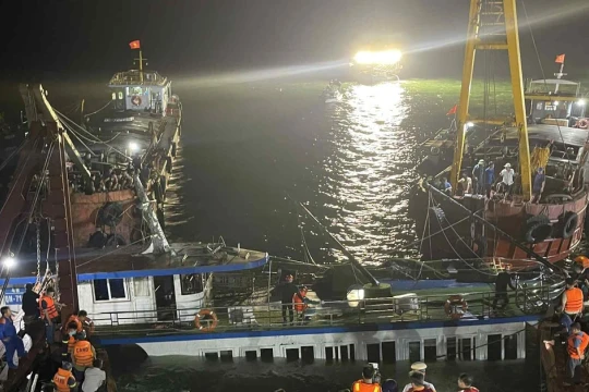 Phó Thủ tướng yêu cầu xử lý 'lỗ hổng' từ vụ lật tàu Vịnh Xanh 58
