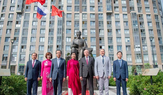 Chính thức khánh thành Quảng trường Hồ Chí Minh tại TP lớn thứ 2 nước Nga