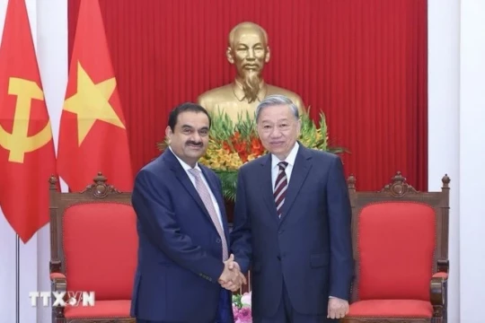 Tập đoàn Adani Ấn Độ muốn đầu tư 10 tỷ USD vào Việt Nam