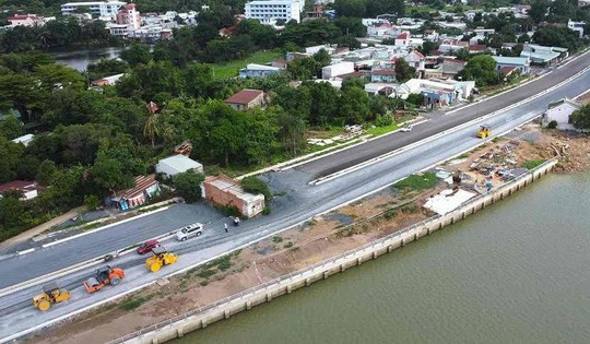 Thành phố giàu nhất Việt Nam tiếp tục làm tuyến đường dài gần 100km ven dòng sông biểu tượng