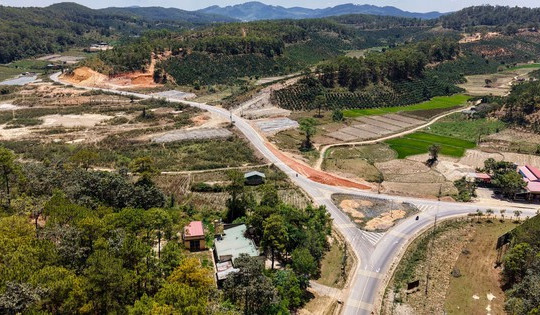 Bộ Xây dựng ra tối hậu thư đối với dự án mở rộng tuyến quốc lộ tại tỉnh rộng nhất Việt Nam
