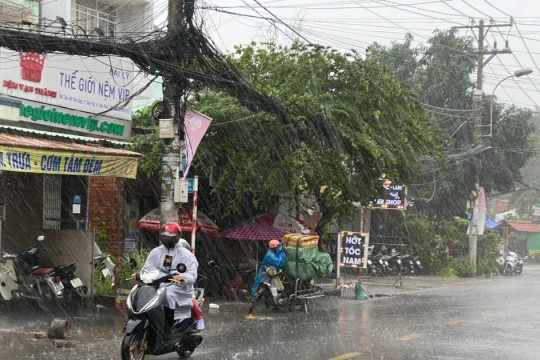 TPHCM mưa dông gia tăng trong tuần mới