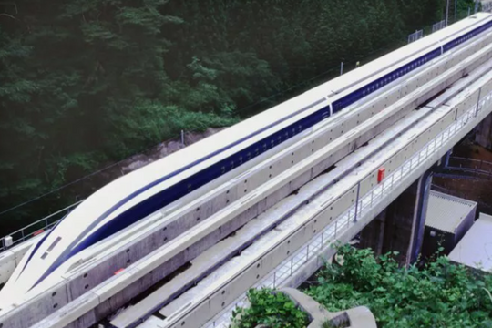 Hơn 680 tỷ đồng bị 'rút sạch', dự án tàu đệm từ nối hai thành phố lớn bị hủy bỏ