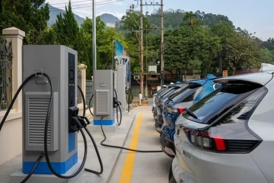 Việt Nam sẽ kiểm soát chặt trụ sạc xe điện