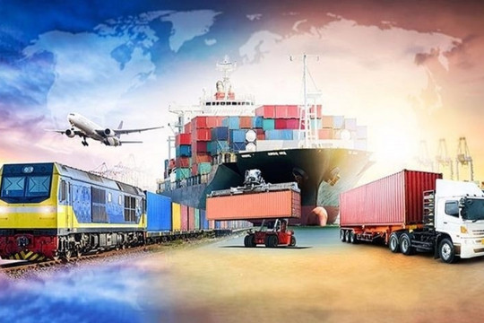 Thặng dư thương mại Việt Nam hơn 10 tỷ USD sau 7 tháng