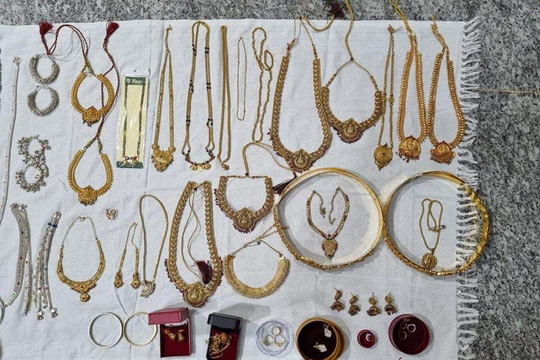 Tịch thu 24 căn nhà, 4 lô đất cùng nhiều vàng bạc tại nhà của thư ký văn phòng lương chỉ hơn 4 triệu