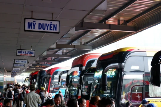 TPHCM: Xe khách tăng giá không quá 40% dịp lễ 2/9