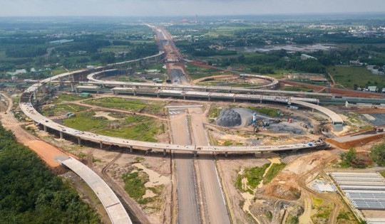 Tuyến đường kết nối tới sân bay lớn nhất Việt Nam do liên danh Đèo Cả thi công sắp về đích