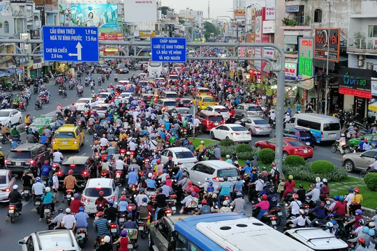 Sau Hà Nội, TP đông dân nhất Việt Nam cũng hạn chế xe mô tô, xe máy chạy xăng?