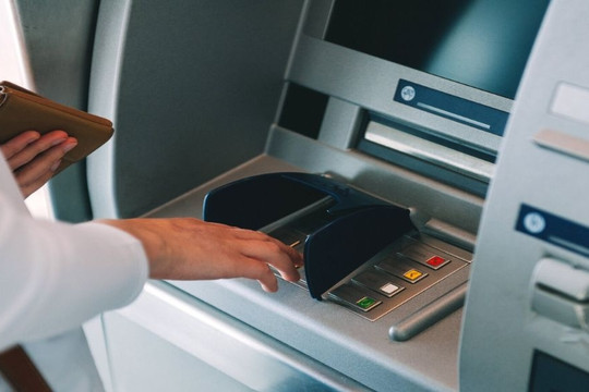 Thay đổi lớn tại ATM: Hạn mức rút tiền cao gấp 5 lần, có đảm bảo an toàn?